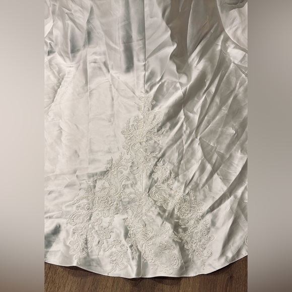 NWT Kei-Leigh Couture Wedding Dress- Discontinued size 12 - Picture 6 of 13